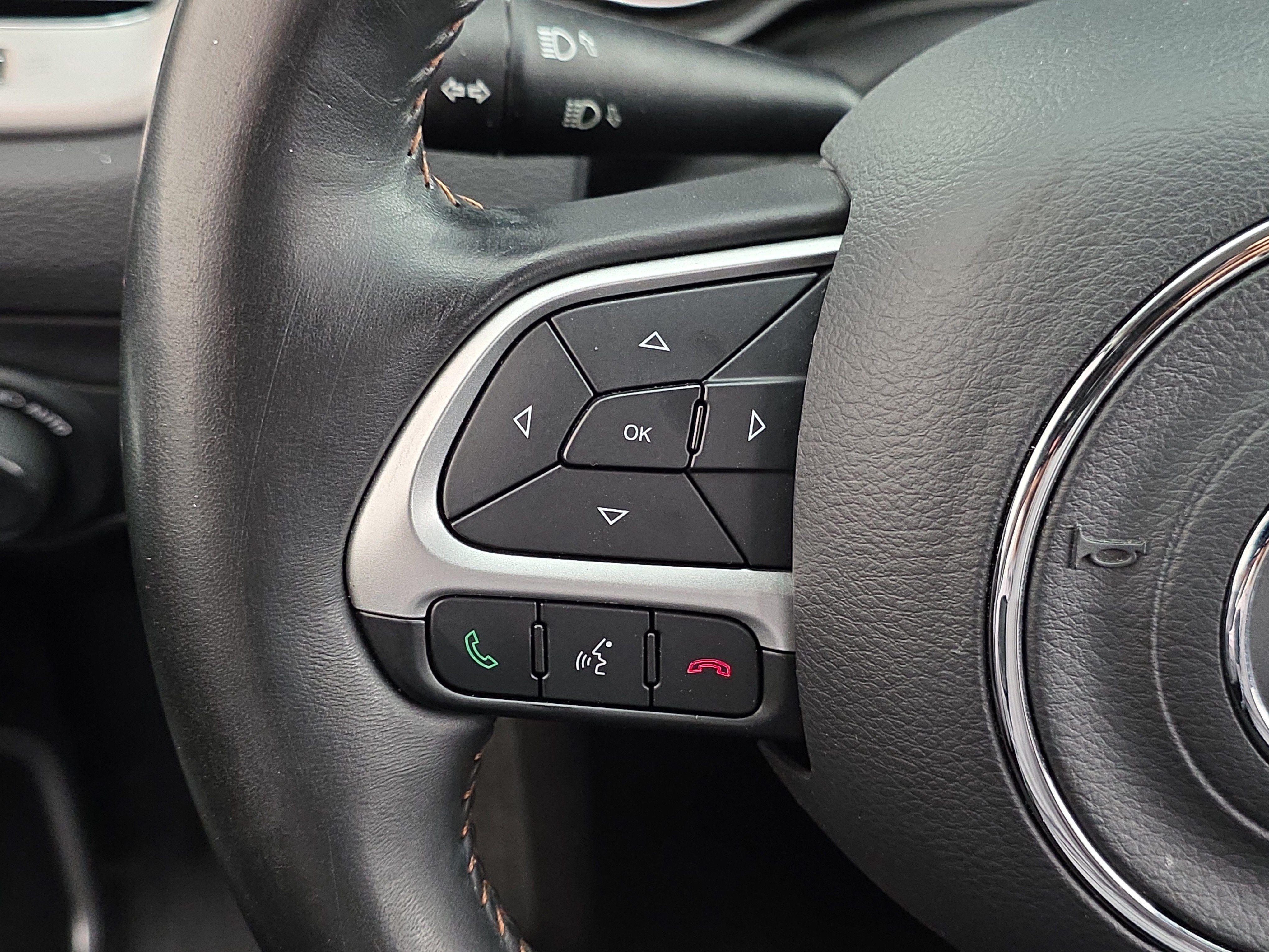 Used 2019 Jeep Compass Latitude w/ Popular Equipment Group FWD image 14