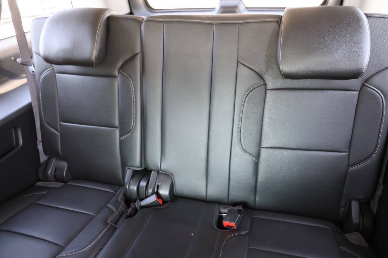 Used 2016 Chevrolet Suburban LTZ AWD/4WD image 17