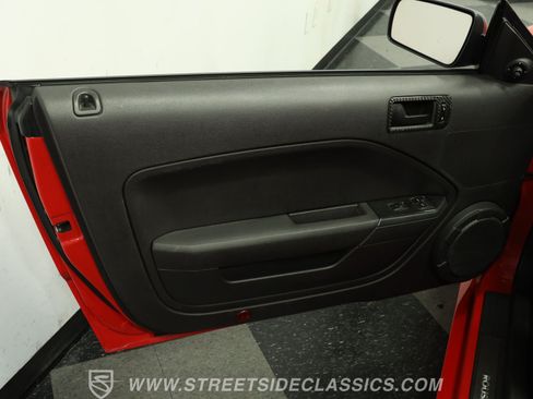 Used 2006 Ford Mustang GT RWD image 34