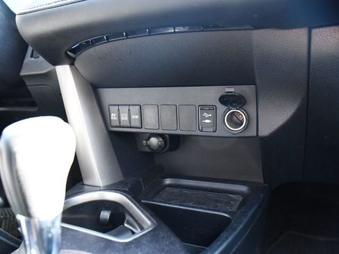 Used 2016 Toyota RAV4 XLE AWD/4WD image 29