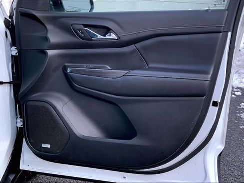 Used 2019 GMC Acadia SLT image 24