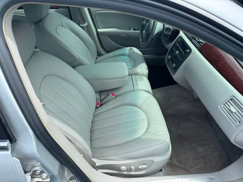 Used 2009 Buick Lucerne CXL FWD image 21