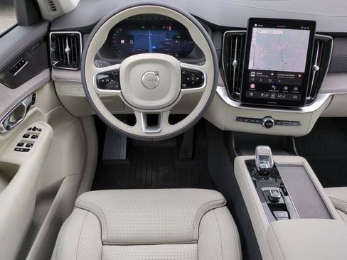 New 2026 Volvo XC90 T8 Ultra w/ Protection Package Premier AWD/4WD image 13