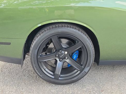 Used 2022 Dodge Challenger SRT Hellcat RWD image 13