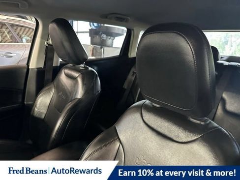 Used 2019 Jeep Compass Limited AWD/4WD image 9