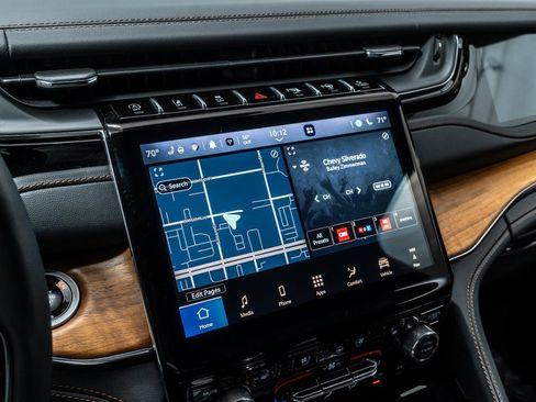 Used 2024 Jeep Grand Cherokee Summit image 16