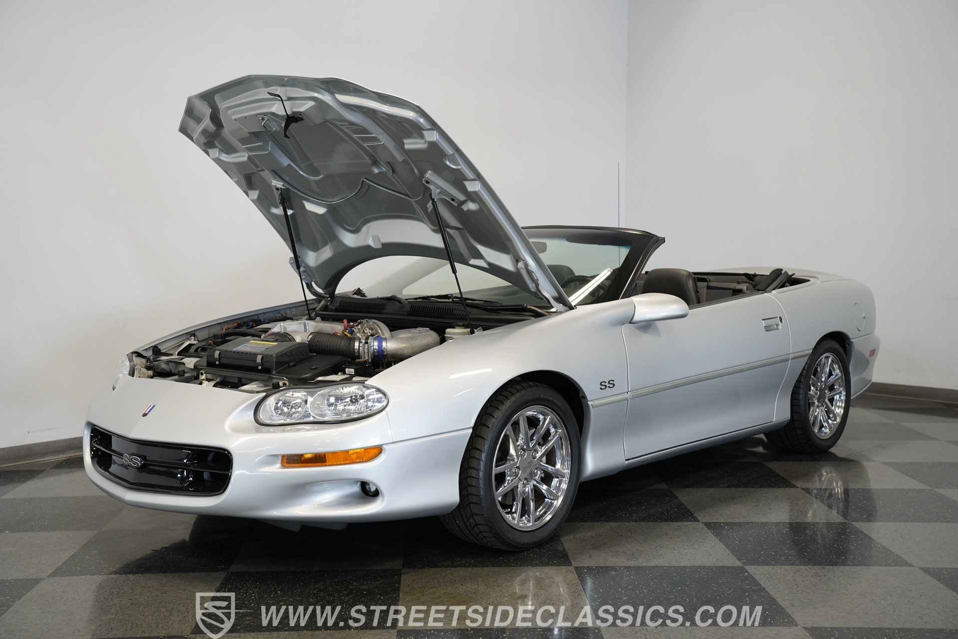 Used 2002 Chevrolet Camaro Z28 w/ SS Performance/Appearance Pkg RWD image 35