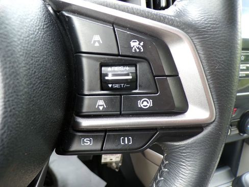 Used 2020 Subaru Forester Premium AWD/4WD image 32