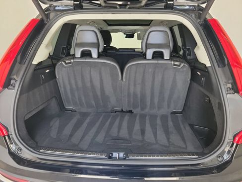 Used 2025 Volvo XC90 B6 Ultra AWD/4WD image 10