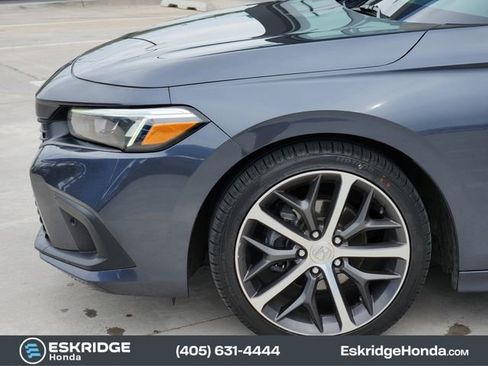 Used 2023 Honda Civic Touring image 8