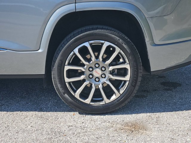 Certified 2023 GMC Acadia Denali w/ Denali Ultimate Package FWD image 32