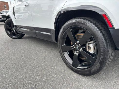 Used 2022 Land Rover Defender 110 X-Dynamic SE image 29