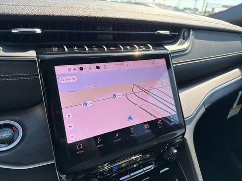 New 2025 Jeep Grand Cherokee L Limited w/ Luxury Tech Group II image 15