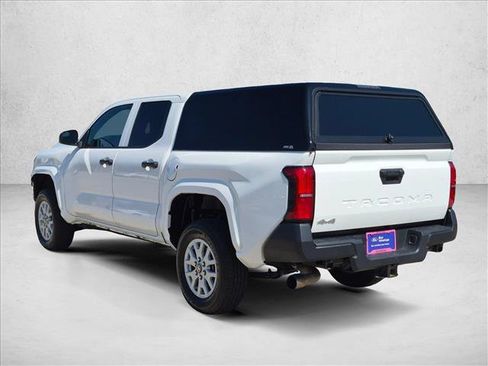 Used 2025 Toyota Tacoma SR AWD/4WD image 7
