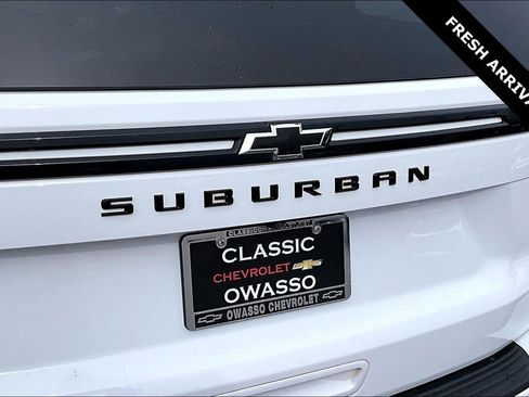 Used 2024 Chevrolet Suburban Z71 w/ Off-Road Capability Package image 23