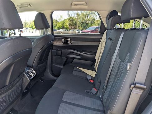 Certified 2025 Kia Sorento LX image 19