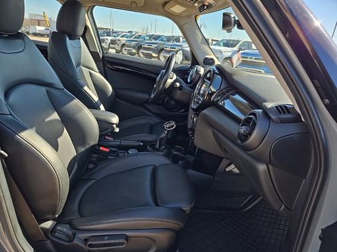 Used 2018 MINI Cooper S image 21