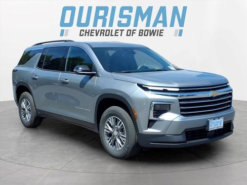 New 2026 Chevrolet Traverse LT AWD/4WD image 1