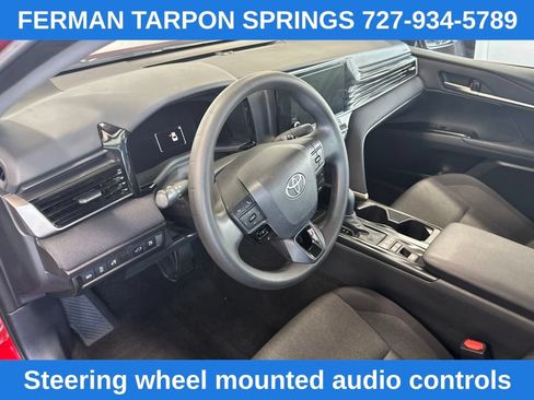 Used 2025 Toyota Camry LE w/ Convenience Package FWD image 9