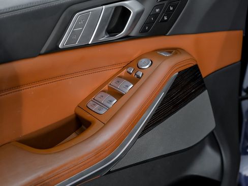 Used 2022 BMW X7 M50i w/ Executive Package image 47