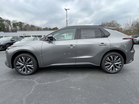 New 2026 Subaru Solterra image 2