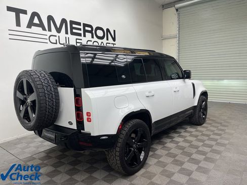 Used 2023 Land Rover Defender 110 X-Dynamic SE image 7