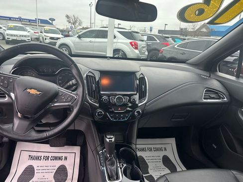 Used 2016 Chevrolet Cruze Premier image 17