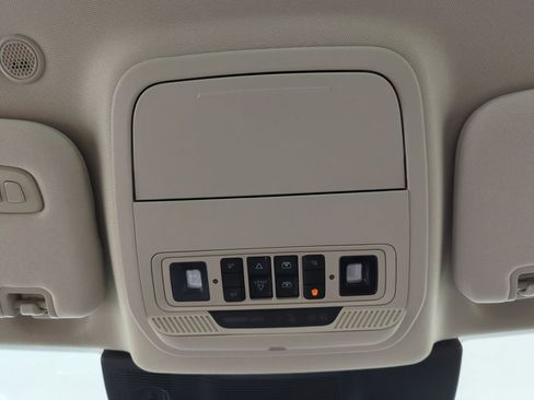 Used 2022 Ford Explorer Limited w/ Equipment Group 301A image 29