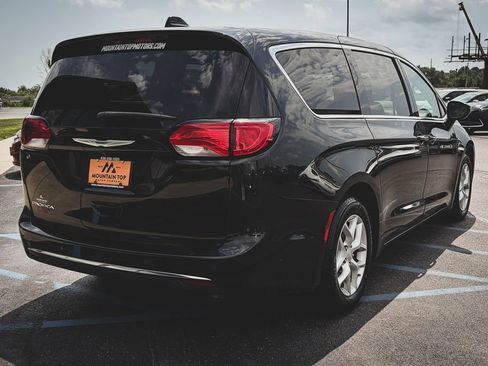Used 2019 Chrysler Pacifica Touring Plus w/ Tire & Wheel Group FWD image 35