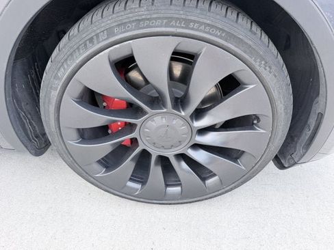 Used 2022 Tesla Model Y Performance AWD/4WD image 22