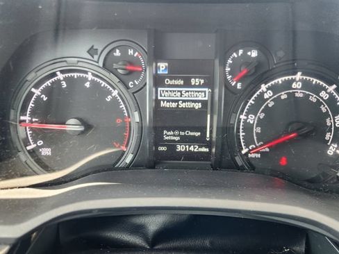 Used 2024 Toyota 4Runner SR5 AWD/4WD image 15