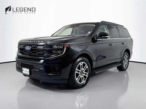 Used 2025 Ford Expedition Active AWD/4WD image 1