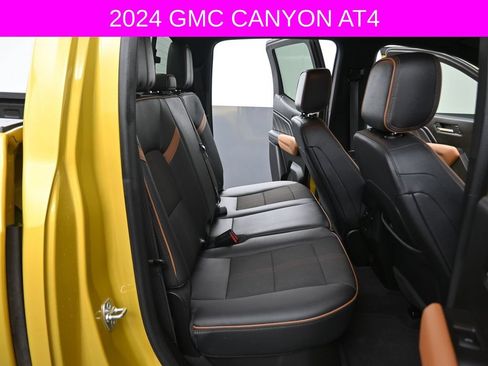 Used 2024 GMC Canyon AT4 AWD/4WD image 15