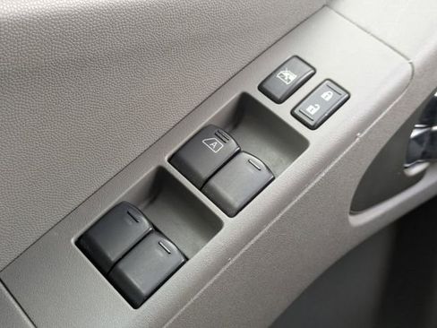 Used 2020 Nissan Frontier SV image 23