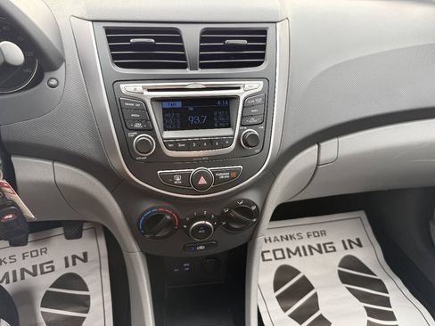Used 2016 Hyundai Accent SE FWD image 17