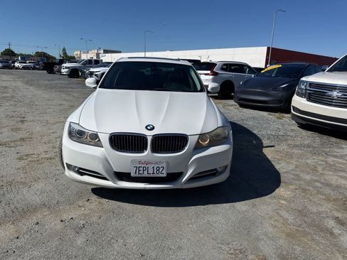 Used 2011 BMW 335i Sedan image 2
