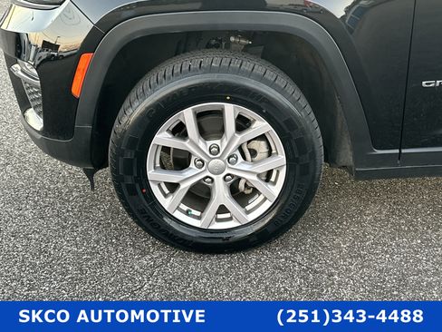 Used 2022 Jeep Grand Cherokee Limited image 9