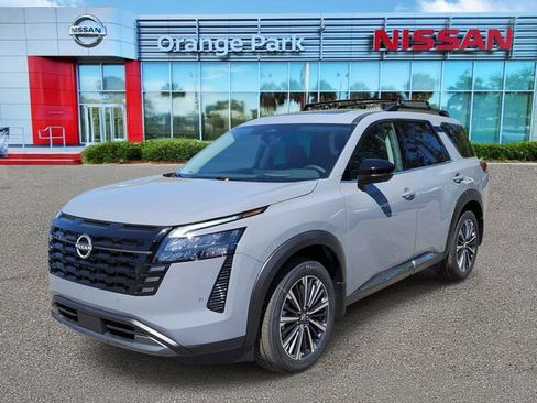 New 2026 Nissan Pathfinder Platinum w/ Cargo Package image 4