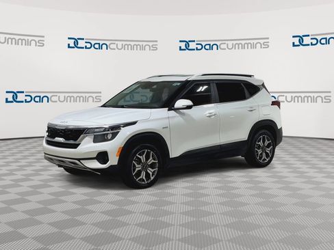 Used 2022 Kia Seltos EX AWD/4WD image 4