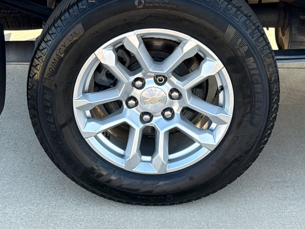 Used 2023 Chevrolet Silverado 1500 LT AWD/4WD image 10