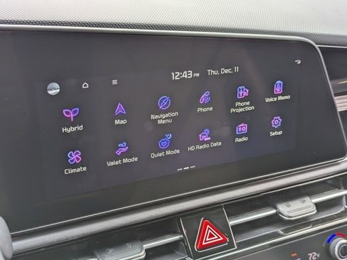 Used 2023 Kia Niro EX image 18