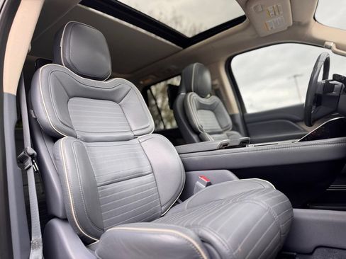 Used 2021 Lincoln Navigator Black Label w/ Special Edition Package AWD/4WD image 30