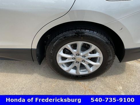 Used 2021 Chevrolet Equinox LS w/ LS Convenience Package FWD image 11