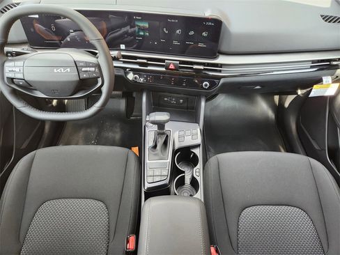 New 2026 Kia Sportage LX image 18