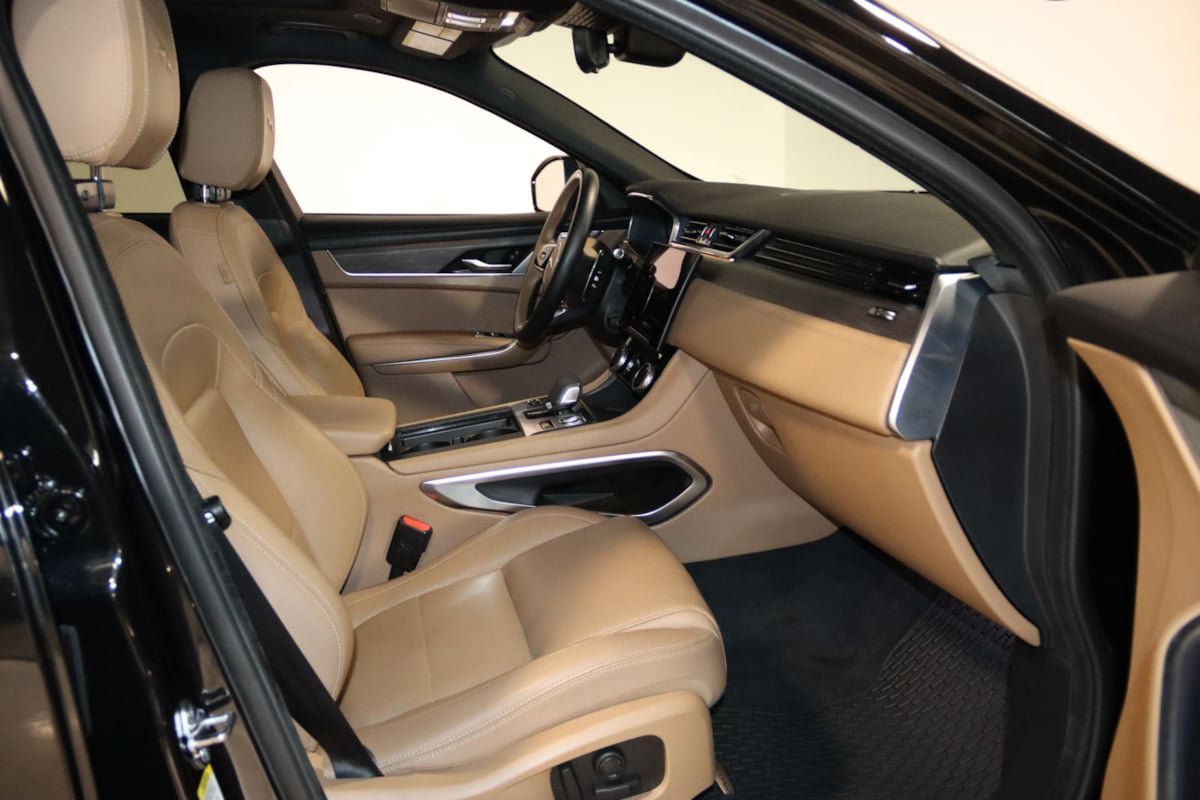 Used 2023 Jaguar F-PACE S AWD/4WD image 48