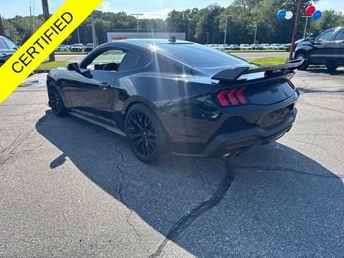 Used 2025 Ford Mustang GT Premium RWD image 5