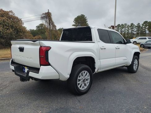 Used 2024 Toyota Tacoma SR5 image 4