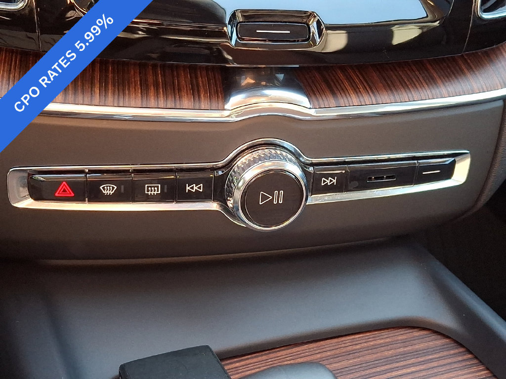 Certified 2024 Volvo XC60 B5 Plus w/ Protection Package Premier AWD/4WD image 15