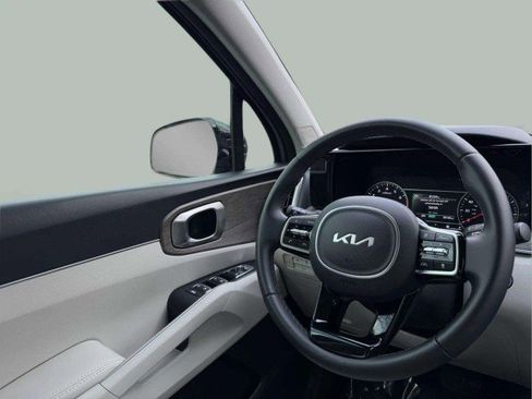 Used 2023 Kia Sorento X-Line EX image 11