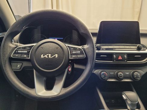 Used 2023 Kia Forte LXS w/ LXS Technology Package image 22